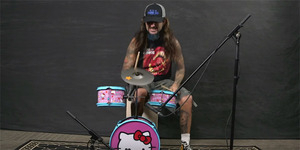 Video Kocak Mike Portnoy Eks Dream Theater Main Drum Hello Kitty