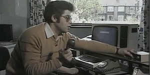 Video Repotnya Kirim Email di Tahun 1984