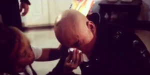 Video Syuting Triangle, Deddy Corbuzier Pendarahan di Wajah