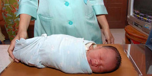 Bayi Dibuang Tewas Jadi Rebutan Warga di Rumah Sakit