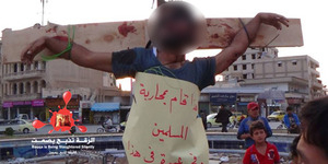 ISIS Eksekusi 8 Pemuda, Mayatnya Disalib di Tiang Listrik