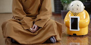 Kuil Tiongkok Sebarkan Ajaran Buddha Pakai Robot