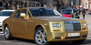 Noraknya Miliarder Saudi, Pamer Mobil Emas Rp 19 M di London