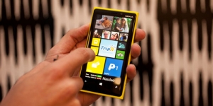 Iklan Nokia Lumia 920 Ejek iPhone 5