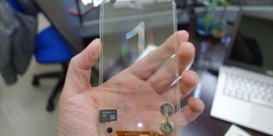 Polytron Bikin Smartphone Transparan