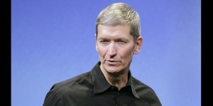 Tim Cook Pengganti Steve Jobs CEO Apple Seorang Homo