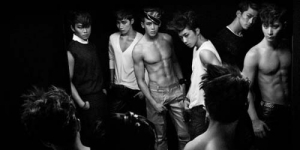 2PM Rilis Video Ha.Ni.Bbun dengan Konsep Seksi dan Menggoda