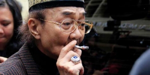 Video Eyang Subur Teler Saat Pesta Minuman Keras